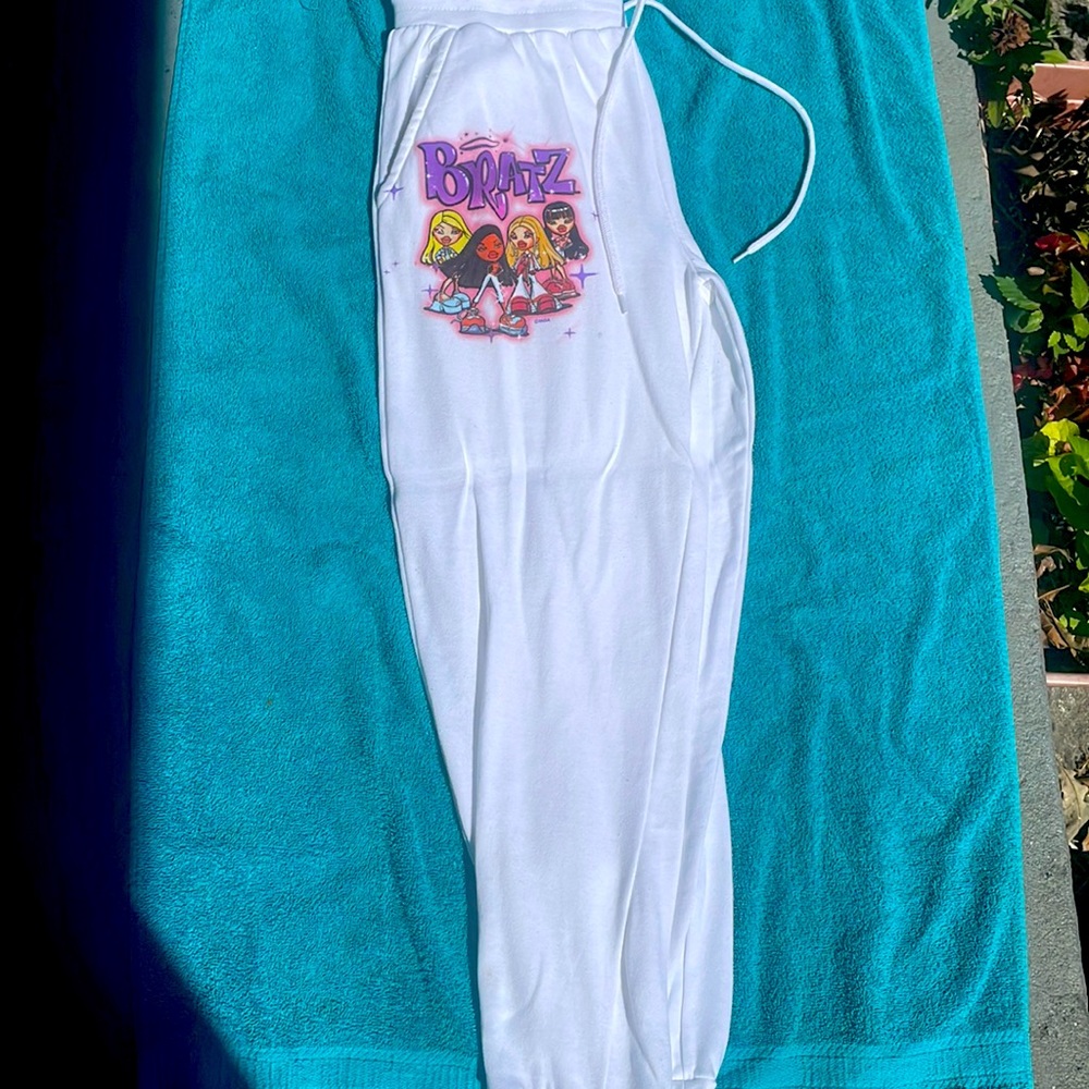 Bratz theme jogger pants from rue21 . Only been worn once .